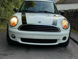 Weiß Gebraucht 2010 Mini Cooper Coupé Coupé | 3.650 €