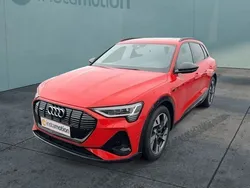 Rot Gebraucht 2021 Audi e-tron S-Line SUV | 42.570 € (Etwas zu teuer)