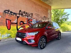 Rot Gebraucht 2018 Ford Kuga ST-Line SUV | 12.799 € (Fairer Preis)