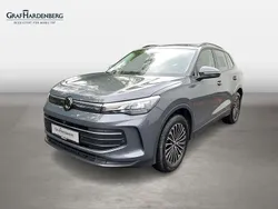 Grau Gebraucht 2024 VW Tiguan Life SUV | 36.920 € (Fairer Preis)