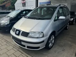 Silber Gebraucht 2002 Seat Alhambra Van / Kleinbus | 2.990 € (Etwas zu teuer)