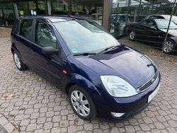 Blau Gebraucht 2002 Ford Fiesta Ghia Kleinwagen | 2.450 € (Fairer Preis)