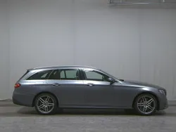 Grau Gebraucht 2019 Mercedes E400 AMG line Kombi | 30.480 €