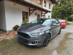 Grau Gebraucht 2017 Ford Mondeo ST-Line Limousine | 18.500 € (Etwas zu teuer)
