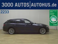 Schwarz Gebraucht 2022 BMW 320 Shadowline Kombi | 26.680 € (Superpreis)