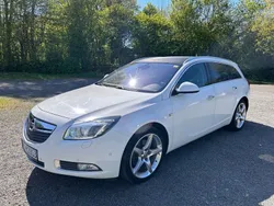 Weiß Gebraucht 2013 Opel Insignia Innovation Kombi | 7.000 € (Etwas zu teuer)