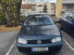 Grün Gebraucht 2002 VW Golf IV Limousine | 1.000 € (Superpreis)