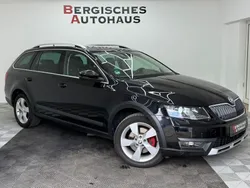 Schwarz Gebraucht 2015 Skoda Octavia Scout 4x4 Kombi | 16.500 € (Etwas zu teuer)