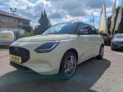 Gelb Neu 2025 Suzuki Swift Comfort+ Limousine | 23.490 €