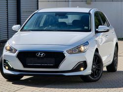 Weiß Gebraucht 2019 Hyundai i30 Select Limousine | 11.999 € (Fairer Preis)