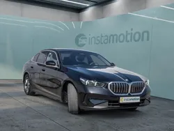 Schwarz Gebraucht 2024 BMW 520 Sport Line Limousine | 49.850 € (Superpreis)