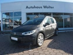 Uranograu/cinza urano Gebraucht 2022 VW Touran Comfortline Van / Kleinbus | 23.760 € (Fairer Preis)