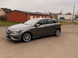Grau Gebraucht 2014 Mercedes A200 Urban Limousine | 14.900 € (Fairer Preis)