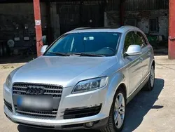 Silber Gebraucht 2007 Audi Q7 SUV | 12.000 € (Teuer)
