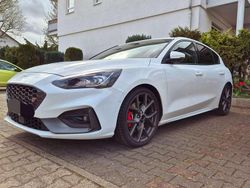 Weiß Gebraucht 2020 Ford Focus S Limousine | 27.000 € (Teuer)