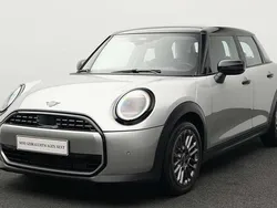 Grau Gebraucht 2024 Mini Cooper Classic Kleinwagen | 27.921 € (Guter Preis)