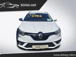 Weiß Gebraucht 2018 Renault Mégane IV Business Limousine | 13.950 € (Etwas zu teuer)