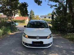 Weiß Gebraucht 2013 VW Touran Van / Kleinbus | 6.999 € (Superpreis)