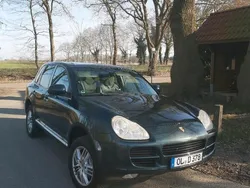Grün Gebraucht 2005 Porsche Cayenne SUV | 8.000 € (Teuer)