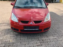 Rot Gebraucht 2005 Mitsubishi Colt Kombi | 1.000 € (Guter Preis)