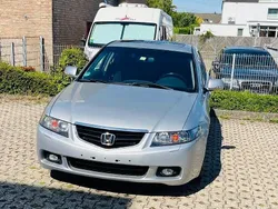 Grau Gebraucht 2003 Honda Accord Executive Limousine | 4.900 € (Etwas zu teuer)