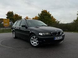 Schwarz Gebraucht 2002 BMW 320 Kombi | 2.000 € (Guter Preis)
