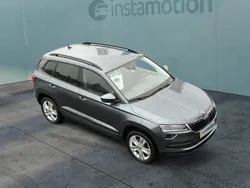 Grau Gebraucht 2020 Skoda Karoq Style SUV | 22.500 € (Guter Preis)