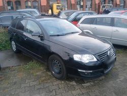 Schwarz Gebraucht 2009 VW Passat Kombi | 2.500 € (Guter Preis)