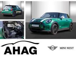 Schwarz Gebraucht 2023 Mini Cooper SE Kleinwagen | 23.440 € (Etwas zu teuer)
