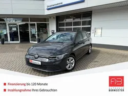 Grau Gebraucht 2023 VW Golf VIII Life Limousine | 25.490 € (Fairer Preis)
