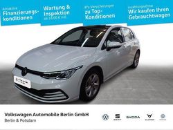 Pure white Gebraucht 2022 VW Golf VIII Life Limousine | 21.330 € (Fairer Preis)