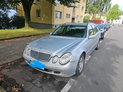 Silber Gebraucht 2005 Mercedes E320 Kombi | 2.200 € (Superpreis)