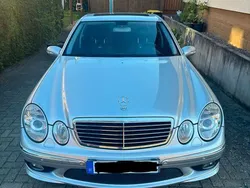 Silber Gebraucht 2007 Mercedes E55 AMG AMG Limousine | 24.900 € (Fairer Preis)
