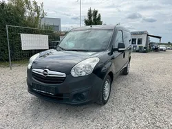Schwarz Gebraucht 2015 Opel Combo Van / Kleinbus | 2.590 €