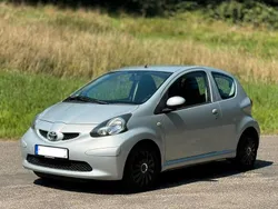 Silber Gebraucht 2007 Toyota Aygo Cool Kleinwagen | 2.590 € (Fairer Preis)