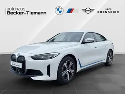 Alpinweiß uni Gebraucht 2023 BMW i4 Sport Line Limousine | 39.999 € (Guter Preis)
