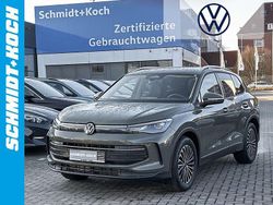 Grün Gebraucht 2024 VW Tiguan IQ Drive SUV | 33.680 € (Guter Preis)