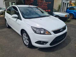 Weiß Gebraucht 2010 Ford Focus Style Limousine | 1.799 € (Guter Preis)