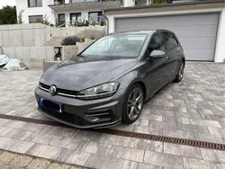 Grau Gebraucht 2017 VW Golf VII Sound Limousine | 12.850 € (Etwas zu teuer)