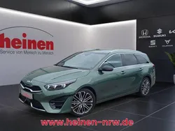 Grün Gebraucht 2025 Kia Ceed Sportswagon Kombi | 31.680 € (Etwas zu teuer)