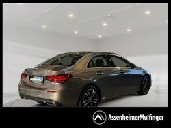 Grau Gebraucht 2024 Mercedes A200 Progressive Limousine | 30.659 € (Fairer Preis)