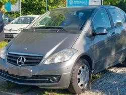 Grau Gebraucht 2011 Mercedes A180 Limousine | 5.950 € (Fairer Preis)