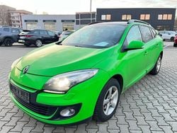 Rot Gebraucht 2013 Renault Mégane GrandTour Bose Edition Kombi | 2.490 € (Superpreis)