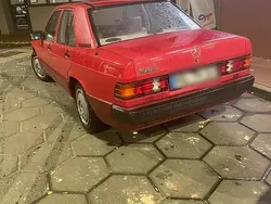 Rot Gebraucht 1989 Mercedes 190 Limousine | 9.000 €