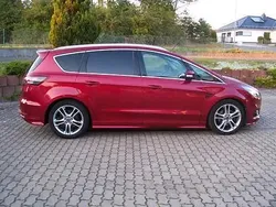 Rubyrotmetallic Gebraucht 2017 Ford S-MAX Titanium Van / Kleinbus | 18.450 € (Etwas zu teuer)