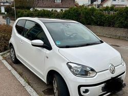 Weiß Gebraucht 2015 VW up! Kleinwagen | 4.000 € (Fairer Preis)