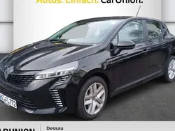 Black pearlschwarz metallic (schwarz) Gebraucht 2024 Renault Clio V Evolution Limousine | 21.290 € (Etwas zu teuer)