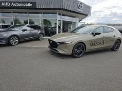 Gruen Gebraucht 2024 Mazda 3 Nagisa Limousine | 26.890 € (Fairer Preis)