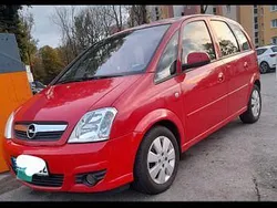 Rot Gebraucht 2007 Opel Meriva Edition Van / Kleinbus | 3.999 € (Teuer)