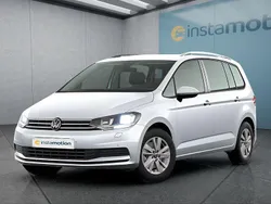 Silber Gebraucht 2024 VW Touran Van / Kleinbus | 33.449 € (Fairer Preis)